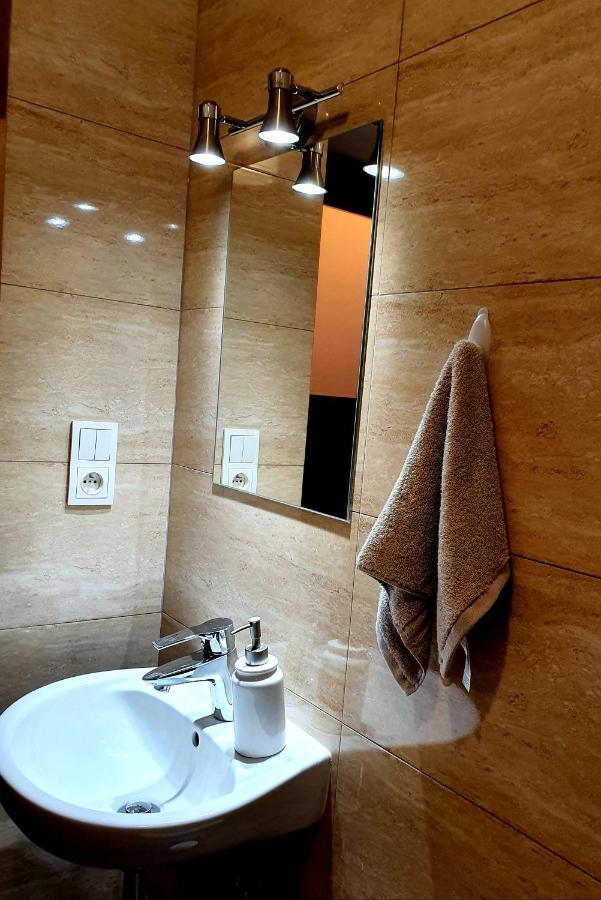 Topolove Rooms & Apartments Красков Екстериор снимка