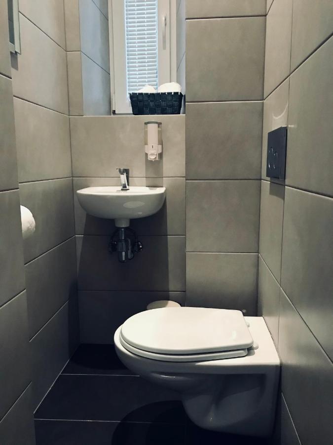 Topolove Rooms & Apartments Красков Екстериор снимка