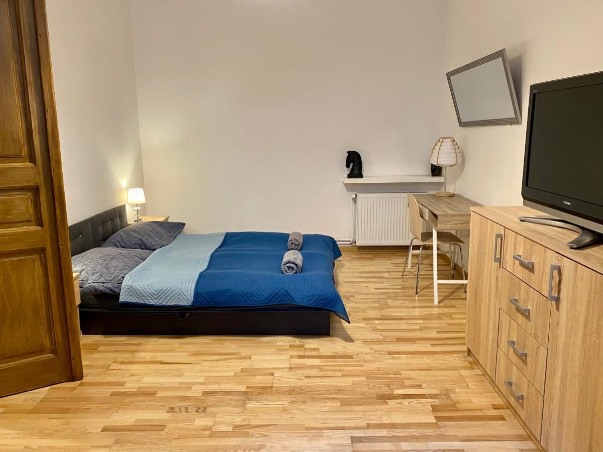 Topolove Rooms & Apartments Красков Екстериор снимка
