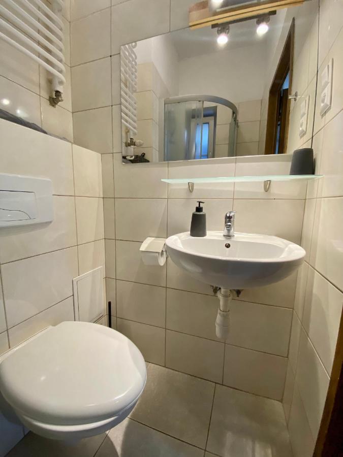 Topolove Rooms & Apartments Красков Екстериор снимка
