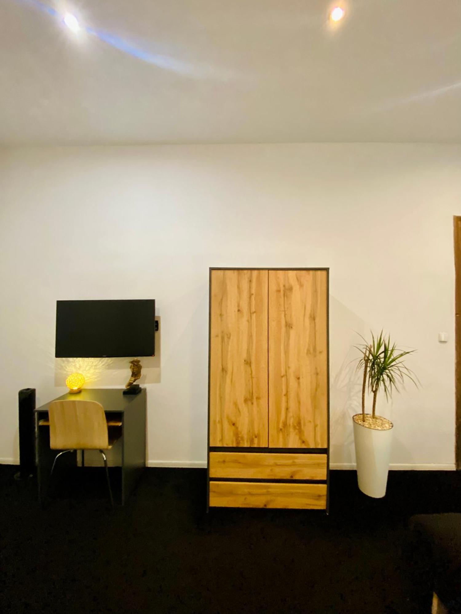 Topolove Rooms & Apartments Красков Екстериор снимка