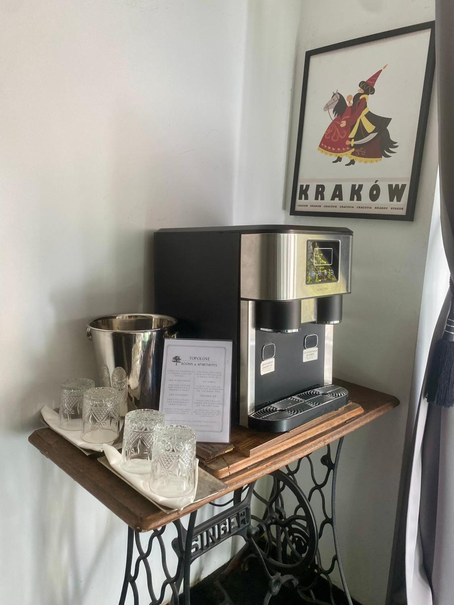 Topolove Rooms & Apartments Красков Екстериор снимка